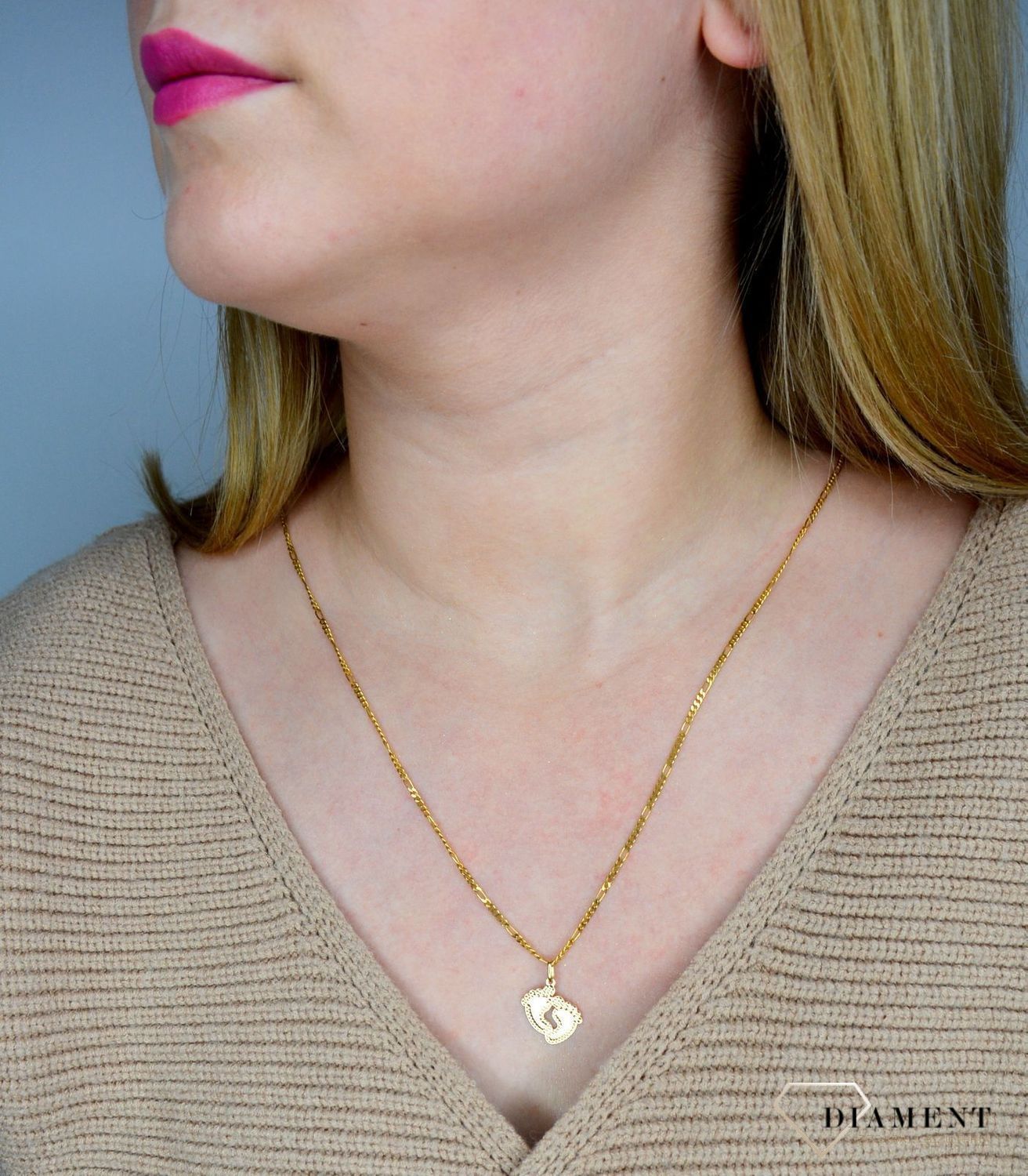 Złota zawieszka stópki DIA-ZAW-0125-585.jpg